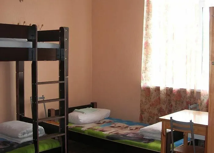 Elizabeth's Yh Albergue *