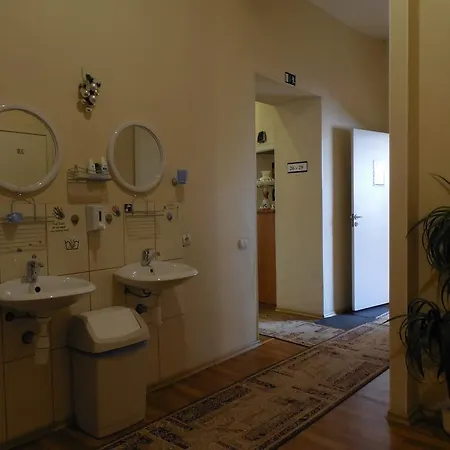 Hostel Elizabeth's Yh