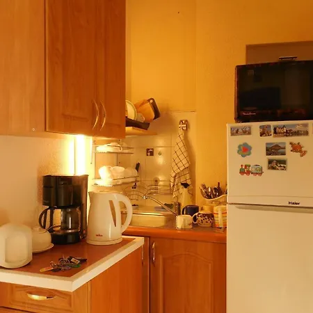 Hostel Elizabeth's Yh *