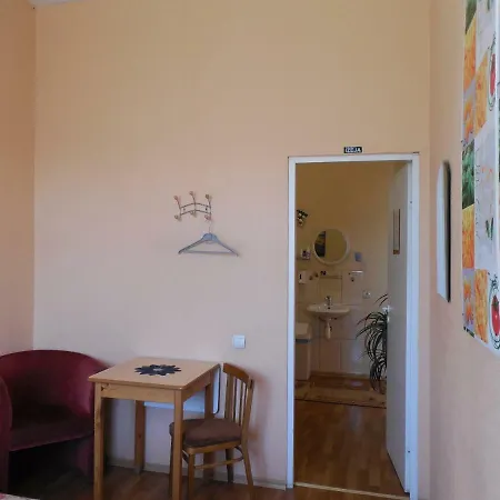 Hostel Elizabeth's Yh *