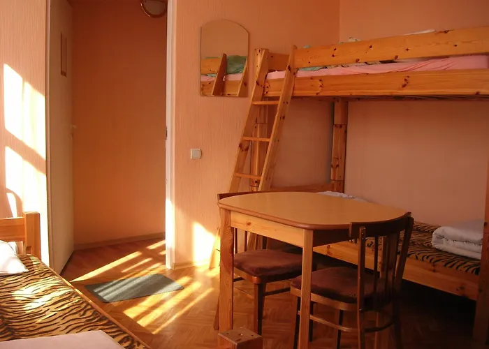 Elizabeth's Yh * 里加